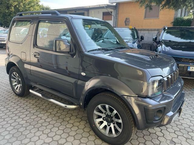 Usata Suzuki Jimny 84 CV (61 kW) 2014 Grigio SUV