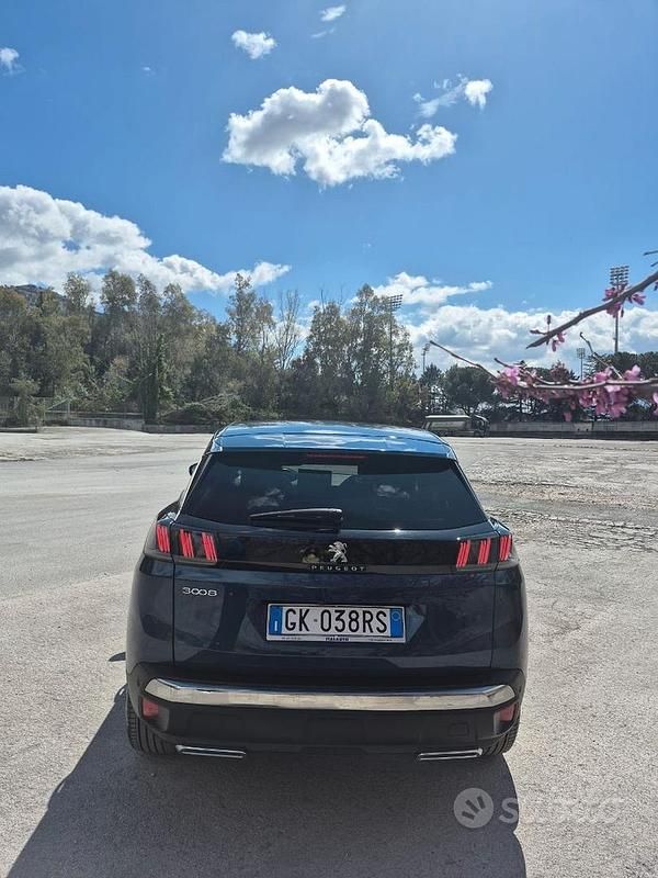 Usata Peugeot 3008 Allure 130 CV (95 kW) 2022 Blu SUV