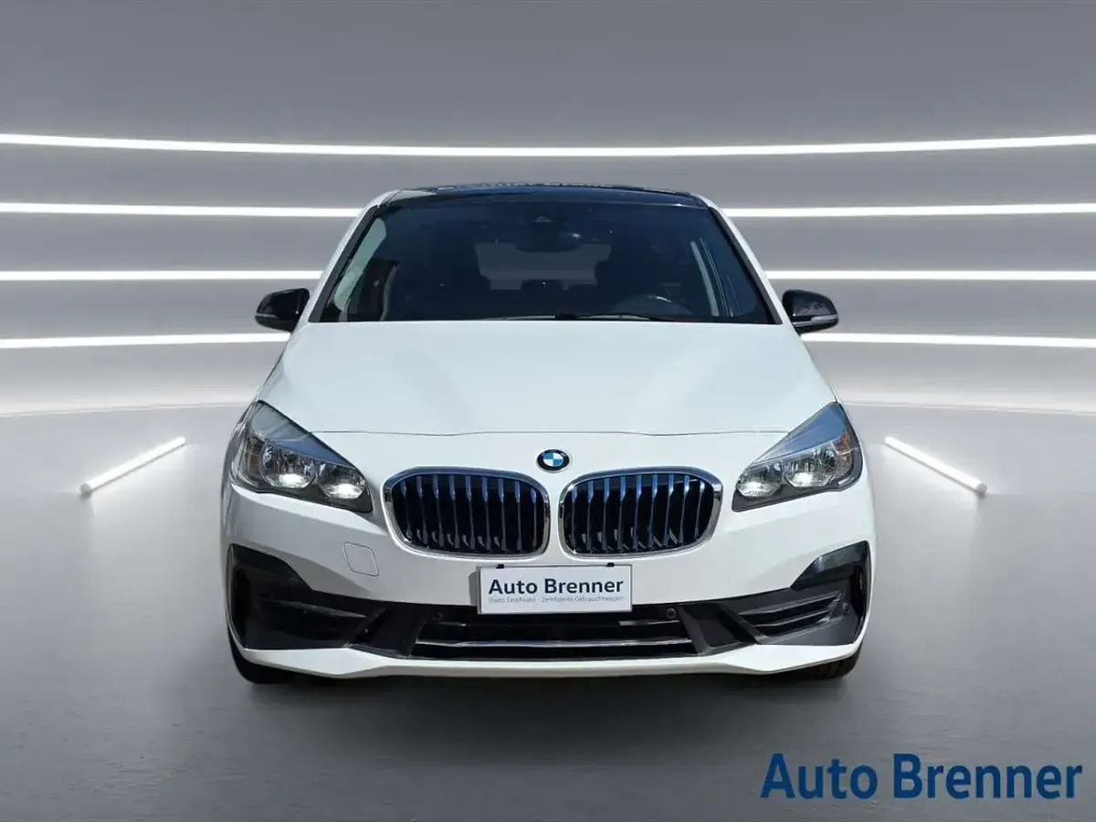 Usata BMW 225 Active Tourer iPerformance 224 CV (164 kW) 2018 Bianco Monovolume