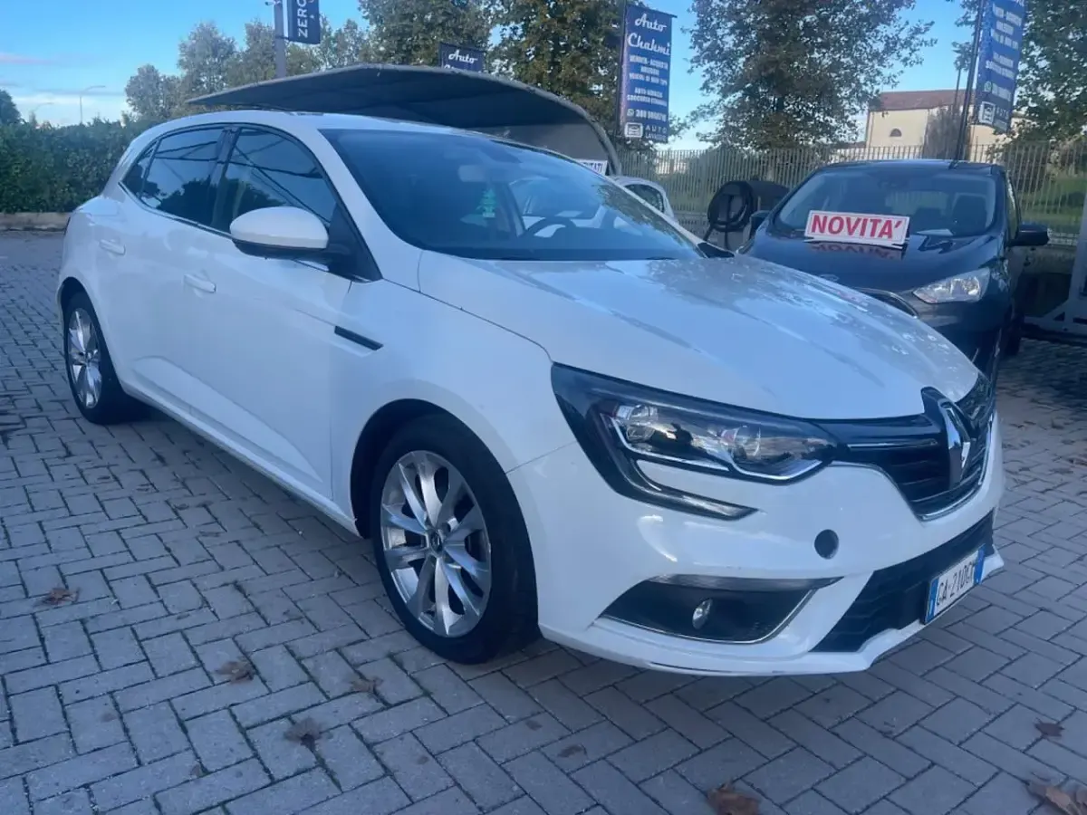 Usata Renault Mégane Intens 115 CV (84 kW) 2020 Bianco Berlina