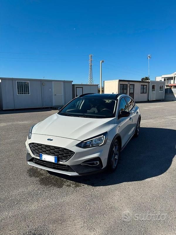 Usata Ford Focus Active 120 CV (88 kW) 2020 Bianco Utilitaria
