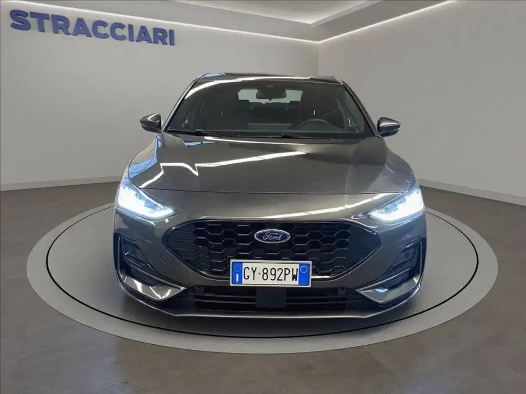 Usata Ford Focus ST-Line 116 CV (85 kW) 2025 Grigio metallizzato Berlina