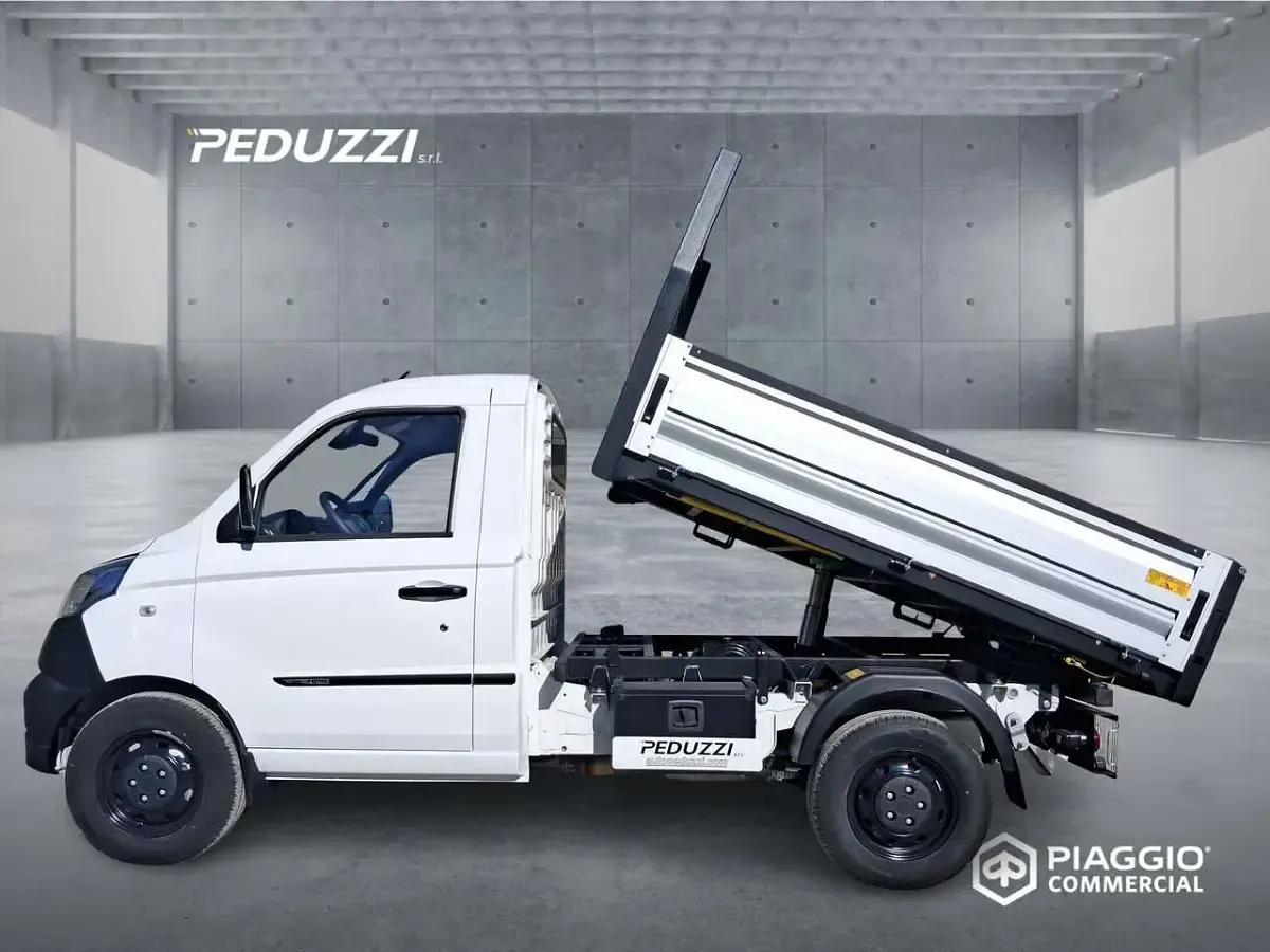 Nuova Piaggio Porter 105 CV (77 kW) 2026 Bianco