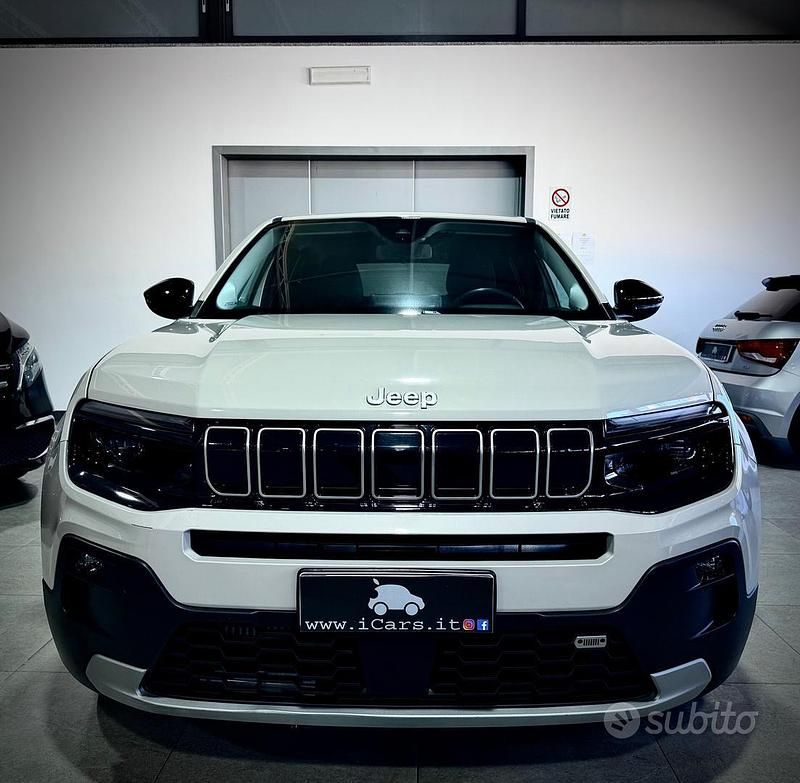 Usata Jeep Avenger Summit 101 CV (74 kW) 2023 Beige SUV