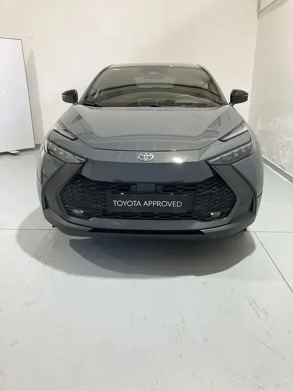 Usata Toyota C-HR Trend 223 CV (164 kW) 2026 Grigio SUV