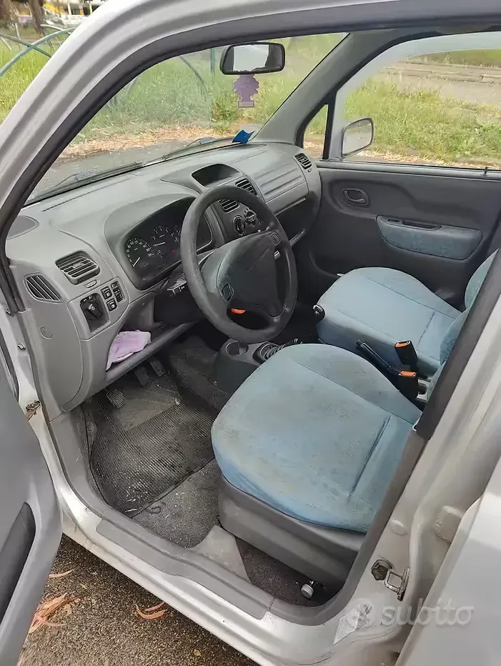 Gebraucht Suzuki Wagon R+ 76 PS (55 kW) 2002 Grau Van / Kleinbus