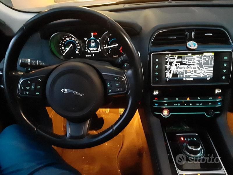 Usata Jaguar F-Pace 180 CV (132 kW) 2017 Nero SUV