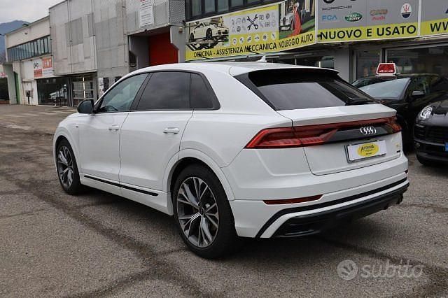Usata Audi Q8 S-Line 231 CV (169 kW) 2022 Bianco SUV