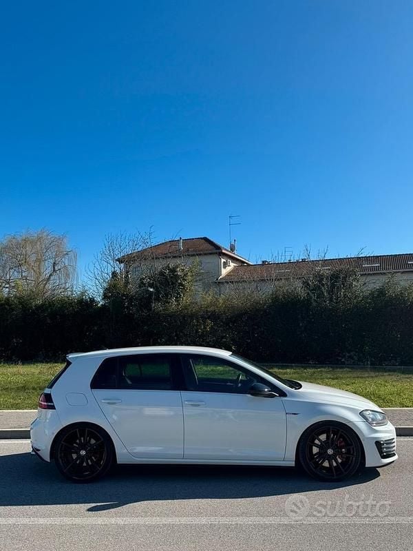 Usata VW Golf VII GTI 220 CV (161 kW) 2014 Bianco Berlina