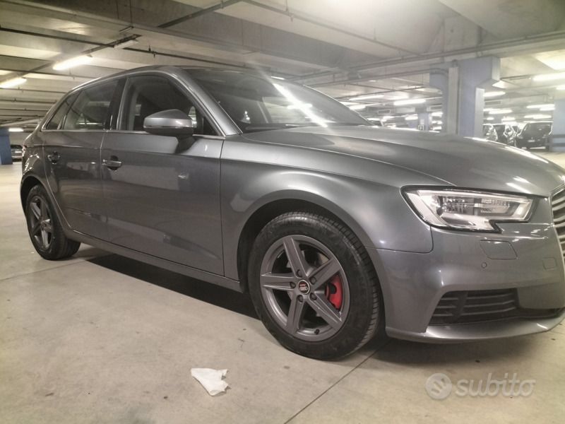 Grigio Usata 2016 Audi A3 Tre volumi | 14.500 € - Immagine 1/4