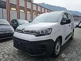 Usata Citroën Berlingo 102 CV (75 kW) 2023 Bianco Monovolume