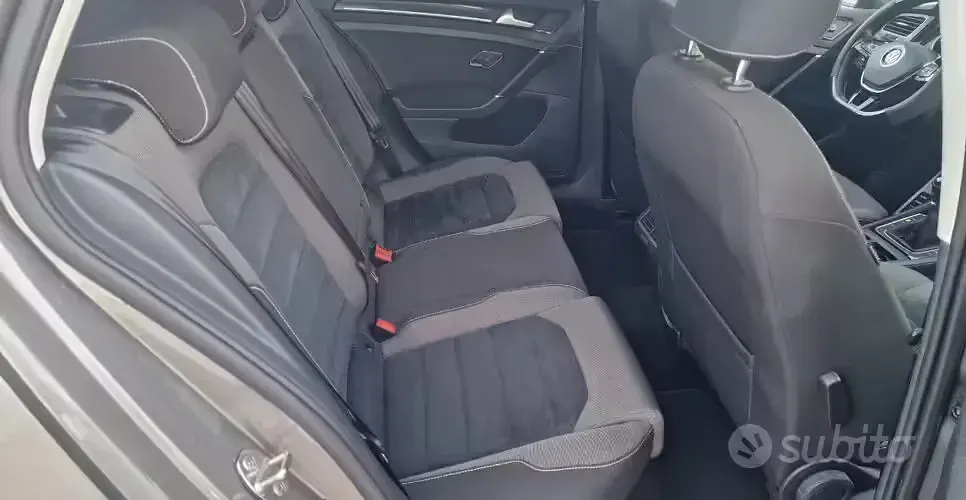Usata VW Golf VII 122 CV (89 kW) 2016 Grigio Utilitaria