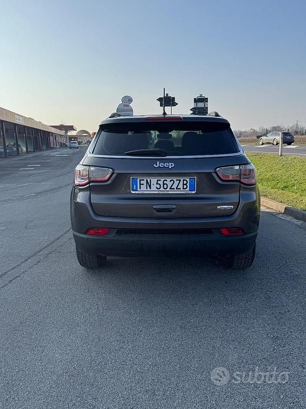 Usata Jeep Compass 120 CV (88 kW) 2018 Grigio SUV
