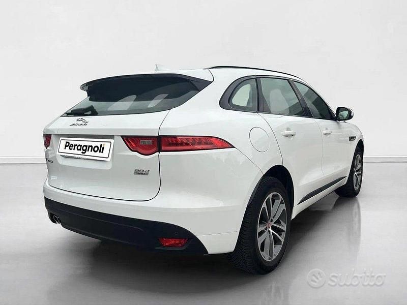 Begagnad Jaguar F-Pace Prestige 180 HK (132 kW) 2016 Vit SUV