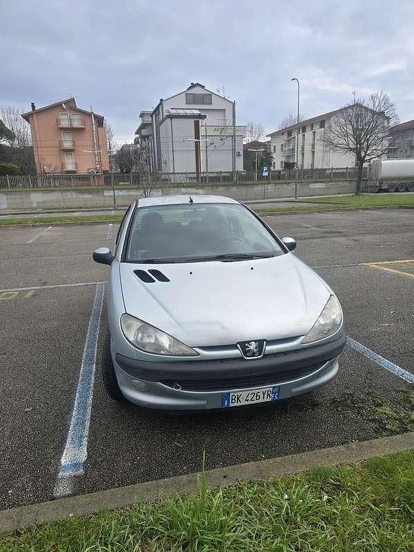 Usata Peugeot 206 60 CV (44 kW) 2000 Grigio Berlina