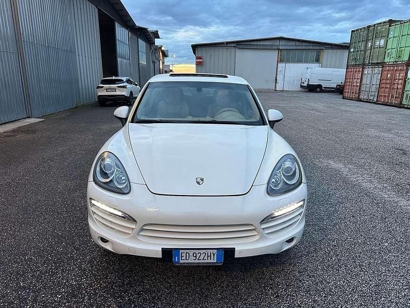 Usata Porsche Cayenne 240 CV (176 kW) 2011 Bianco SUV