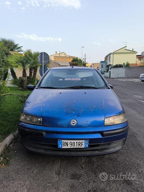 Usata Fiat Punto 80 CV (58 kW) 2001 Blu Utilitaria