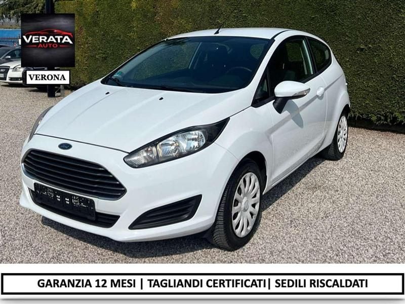 Usata Ford Fiesta Trend 79 CV (58 kW) 2013 Bianco Utilitaria