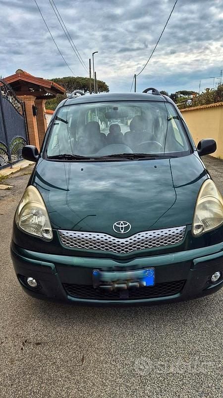 Usata Toyota Yaris Verso Sol 2003 Monovolume
