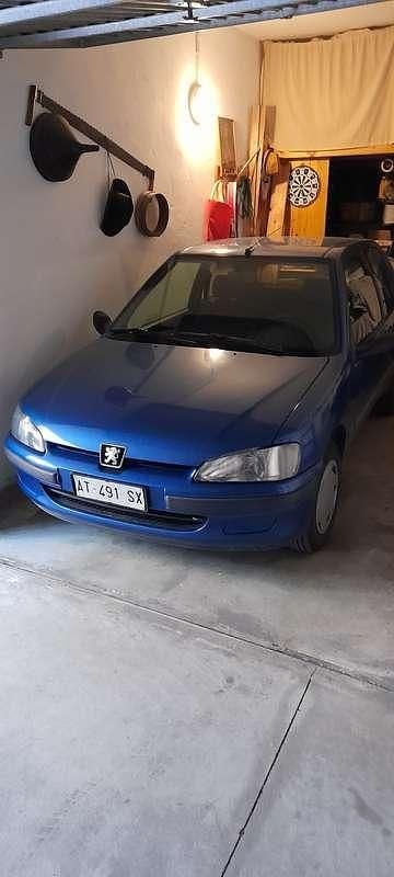 Usata Peugeot 106 60 CV (44 kW) 1997 Blu/azzurro Utilitaria