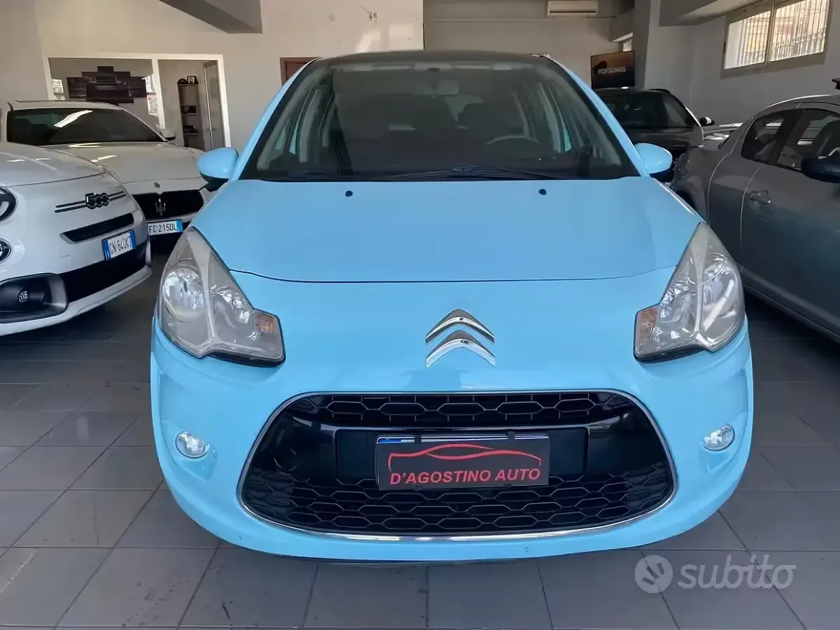 Begagnad Citroën C3 Exclusive 68 HK (50 kW) 2010 Blå Sedan