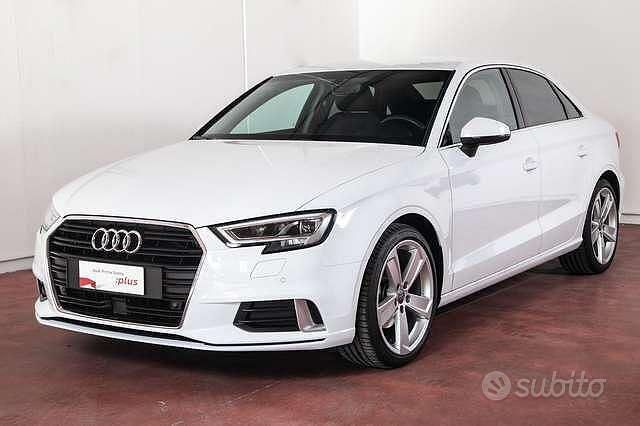 Usado Audi A3 Ambiente 150 CV (110 kW) 2017 Blanco Berlina