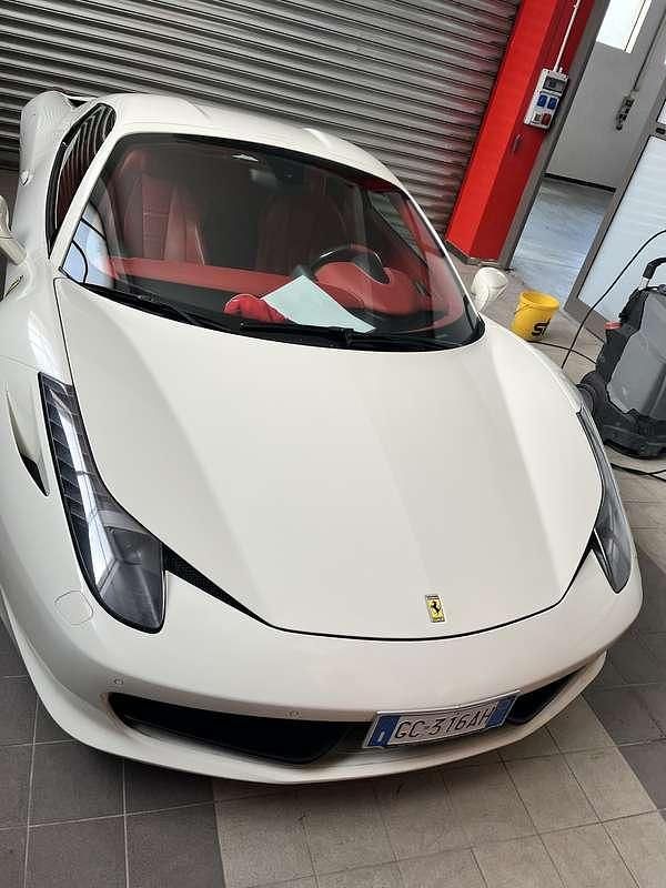 Usata Ferrari 458 570 CV (419 kW) 2015 Cabrio
