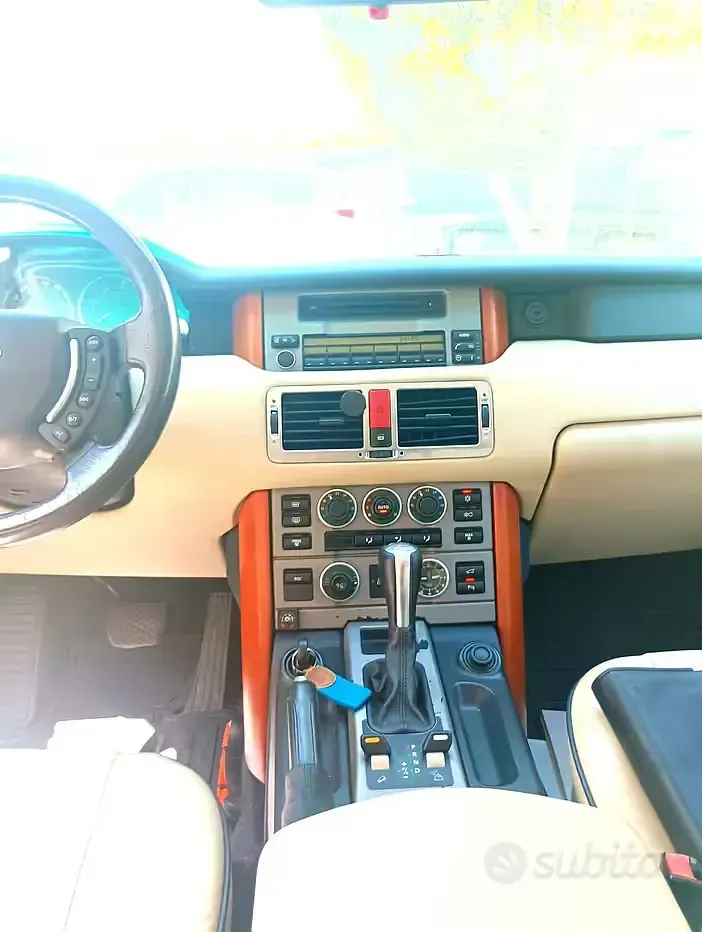 Usata Land Rover Range Rover Vogue 306 CV (225 kW) 2023 Bluazzurro SUV