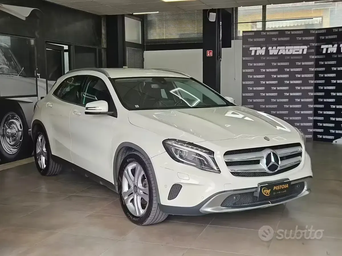 Usata Mercedes GLA200 136 CV (100 kW) 2017 Bianco SUV