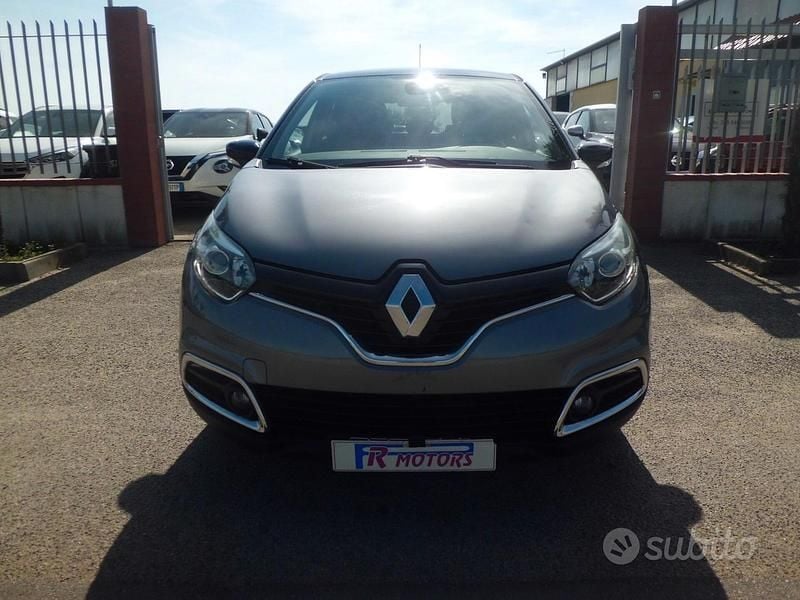 Usata Renault Captur 90 CV (66 kW) 2013 Grigio SUV