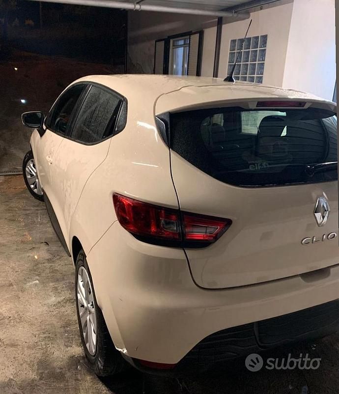 Usata Renault Clio IV 75 CV (55 kW) 2015 Bianco Utilitaria