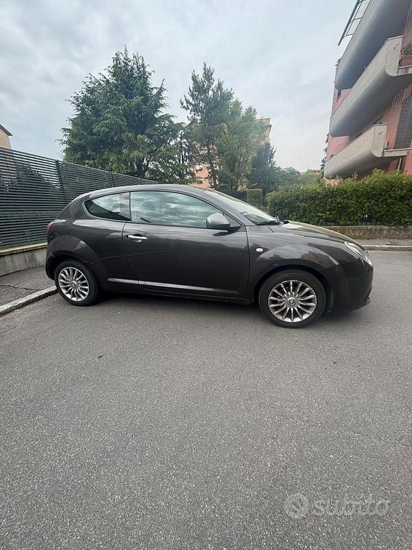 Second-hand Alfa Romeo MiTo 70 CP (51 kW) 2015 Hatchback