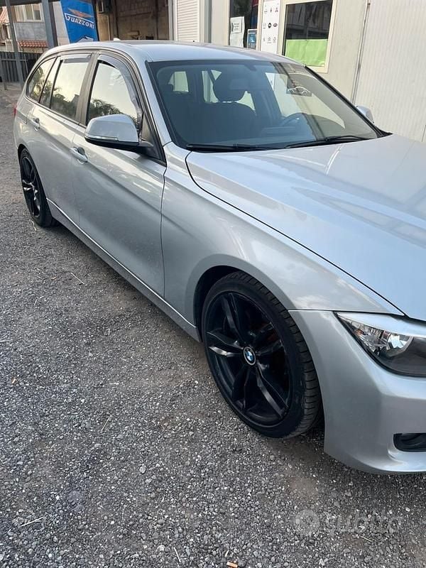 Usata BMW 318 Comfort Edition 2014 Grigio Station wagon