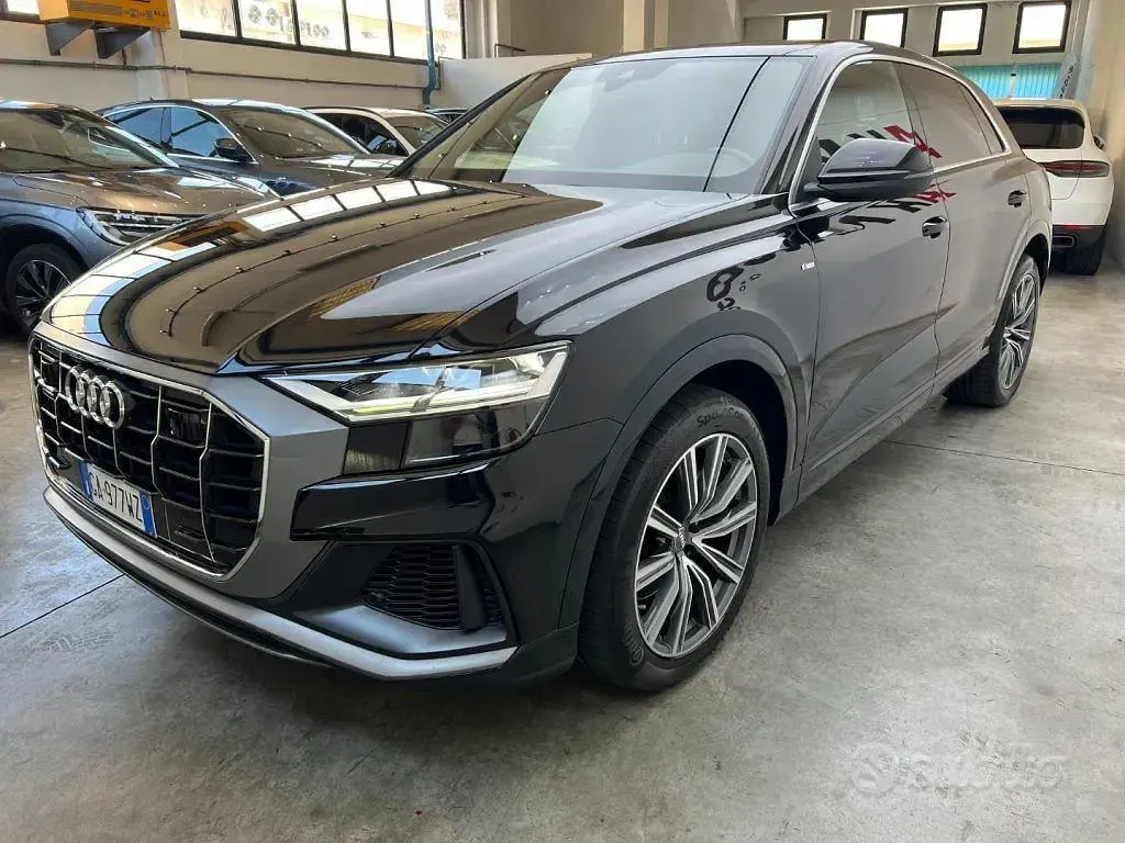 Usata Audi Q8 S-Line 286 CV (210 kW) 2020 Nero SUV