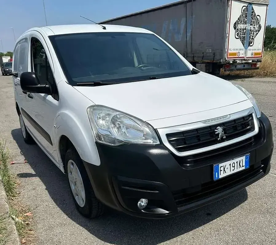Usata Peugeot TePee Active 35 kW (48 CV) 2018 Station wagon