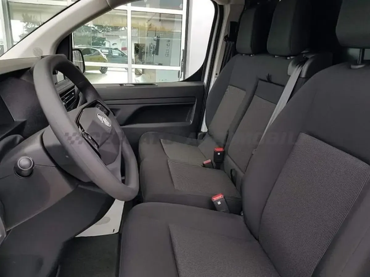 Nuova Opel Vivaro-e Combi S 145 CV (106 kW) 2026 Bianco Monovolume