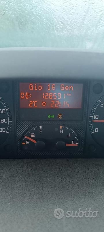 Usata Fiat Idea 95 CV (69 kW) 2004 Grigio Monovolume