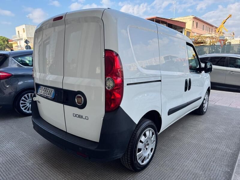 Usata Fiat Doblò 119 CV (87 kW) 2013 Bianco Monovolume