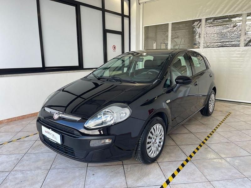Usata Fiat Grande Punto 95 CV (69 kW) 2011 Nero Utilitaria