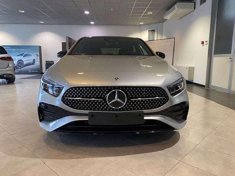 Nuova Mercedes A180 Advanced 116 CV (85 kW) 2026 Argento Utilitaria