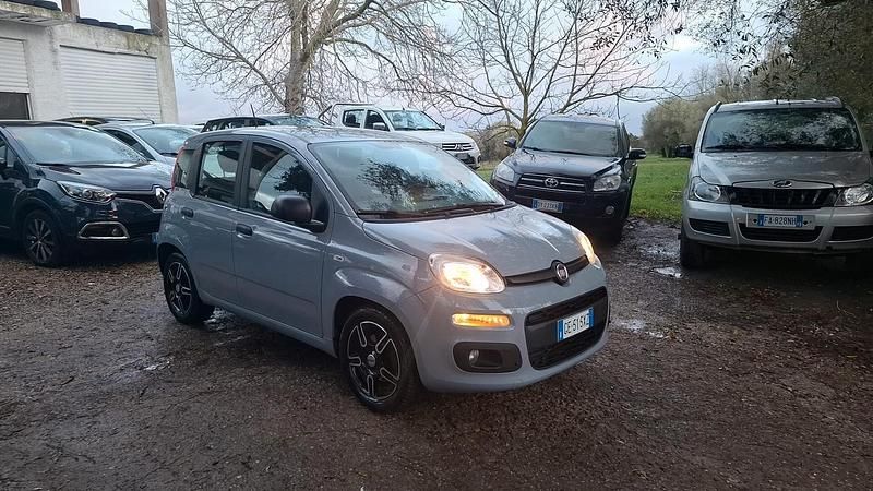 Usata Fiat Panda Cross Cross 69 CV (50 kW) 2021 Grigio Utilitaria