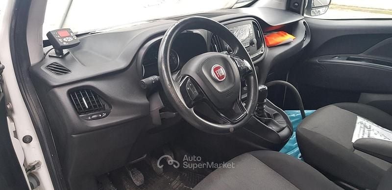 Usata Fiat Doblò 105 CV (77 kW) 2017 Bianco Monovolume