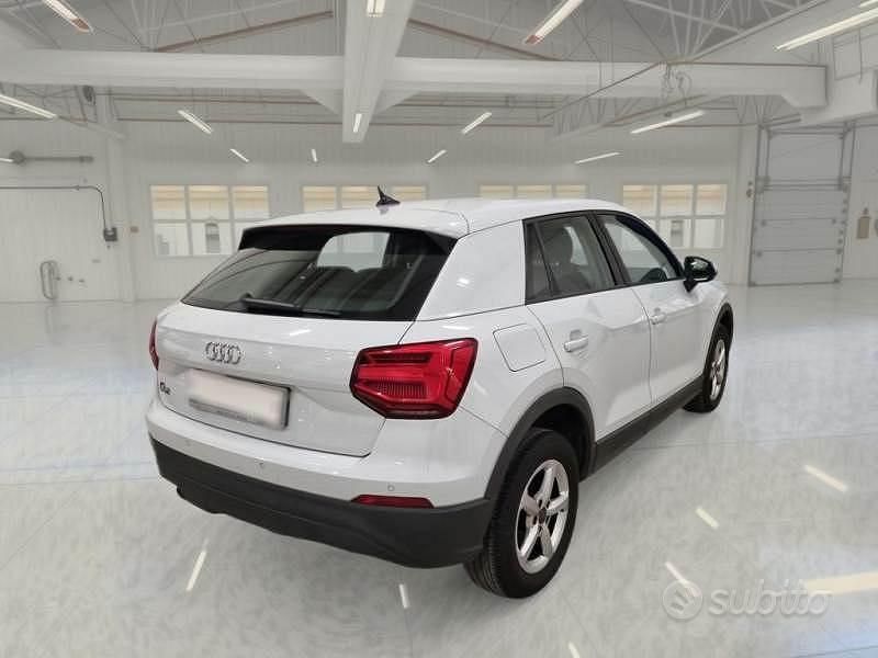 Usata Audi Q2 Business 116 CV (85 kW) 2020 Bianco SUV