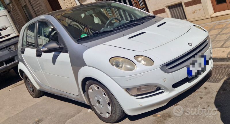 Bianco Usata 2005 Smart ForFour Utilitaria | 1900 € (Buon prezzo) - Immagine 1/4
