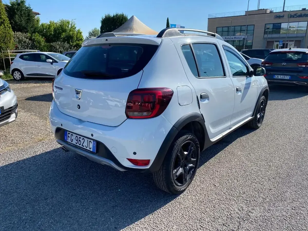 Usata Dacia Sandero Stepway 90 CV (66 kW) 2019 Bianco Berlina