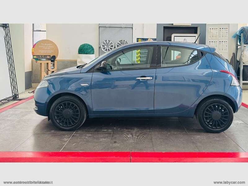 Usata Lancia Ypsilon Silver 69 CV (50 kW) 2021 Other Utilitaria