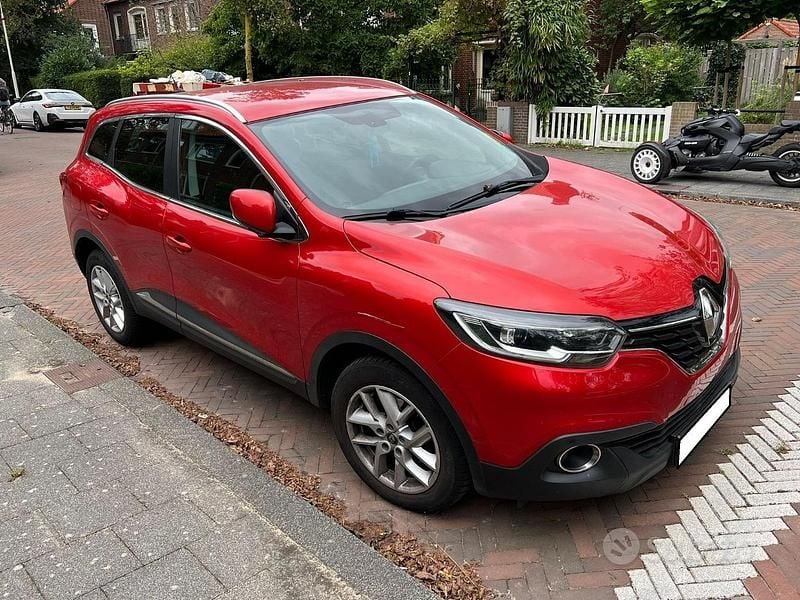 Käytetty Renault Kadjar 110 HP (80 kW) 2018 Punainen Katumaasturi