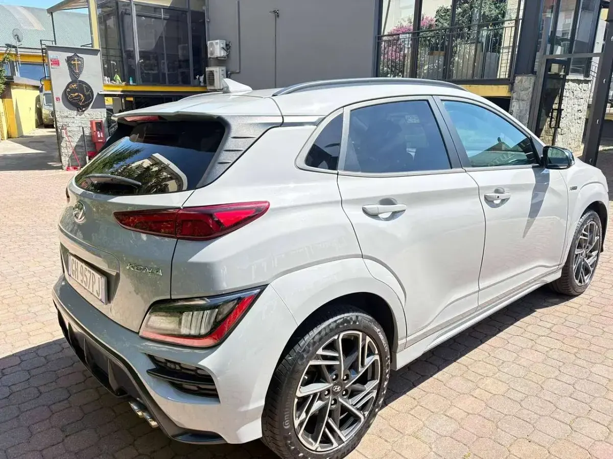 Usata Hyundai Kona N Line 120 CV (88 kW) 2021 Grigio SUV