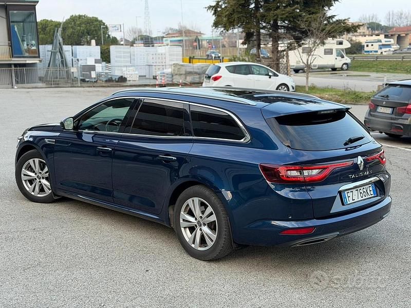 Usata Renault Talisman 160 CV (117 kW) 2019 Blu Station wagon