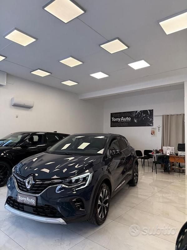 Usata Renault Captur Intens 115 CV (84 kW) 2023 Blu SUV